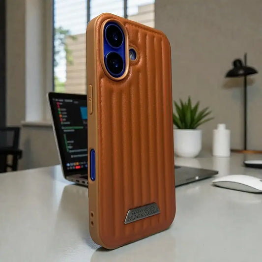 Ribbed Leather Back Case - iphone 16