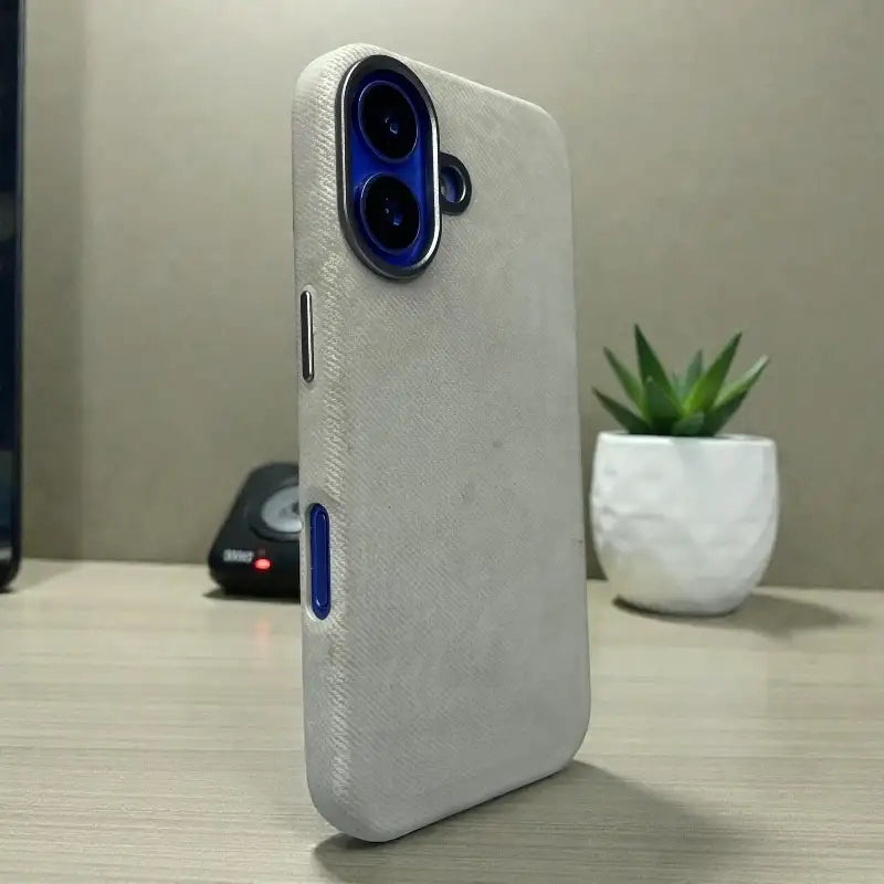 Fabric MagSafe Back Case - iphone 16