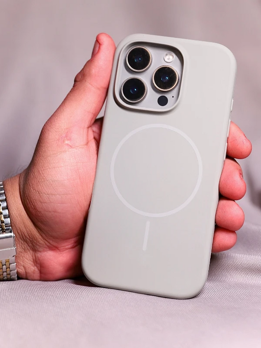 Grey silicon Magsafe Case - iphone 13 pro
