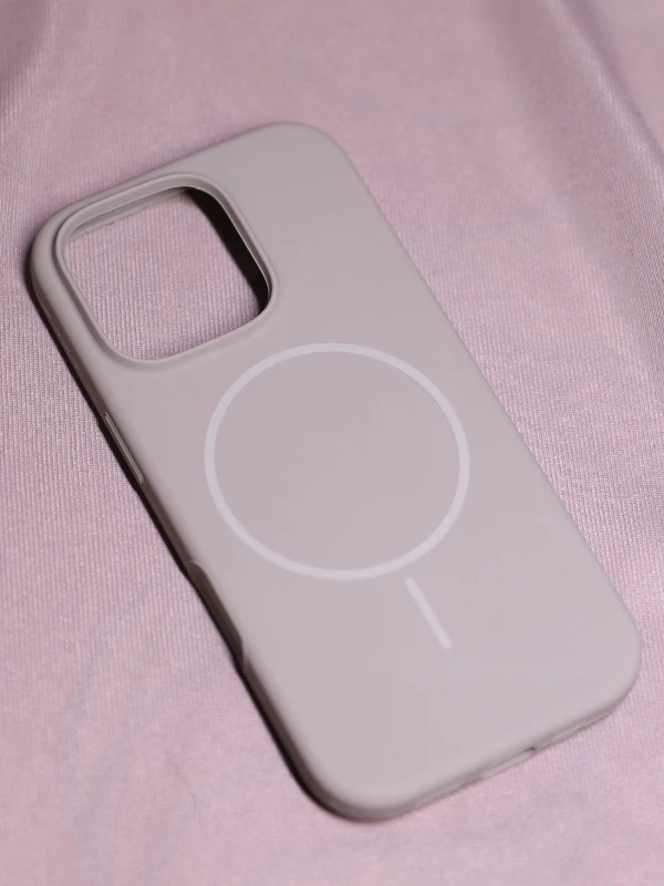 Grey silicon Magsafe Case - iphone 13 pro