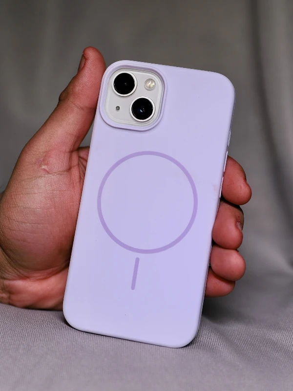 Lavender silicon Magsafe Case - iphone 13
