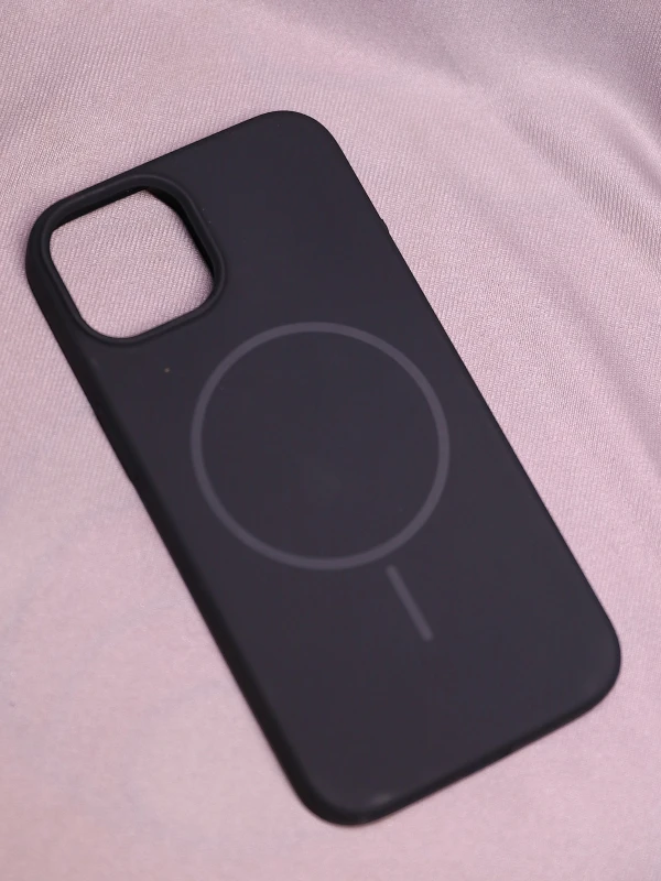 Black silicon Magsafe Case - iphone 14