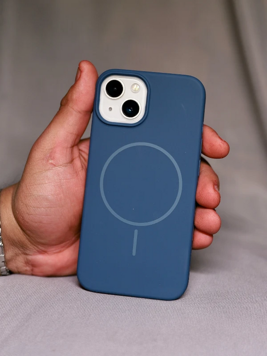 Dark Blue silicon Magsafe Case - iphone 13