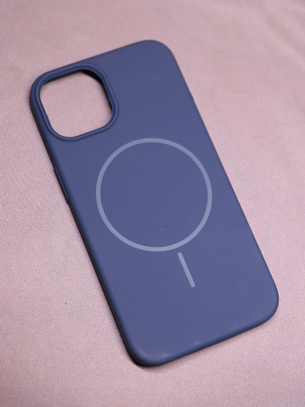 Dark Blue silicon Magsafe Case - iphone 13